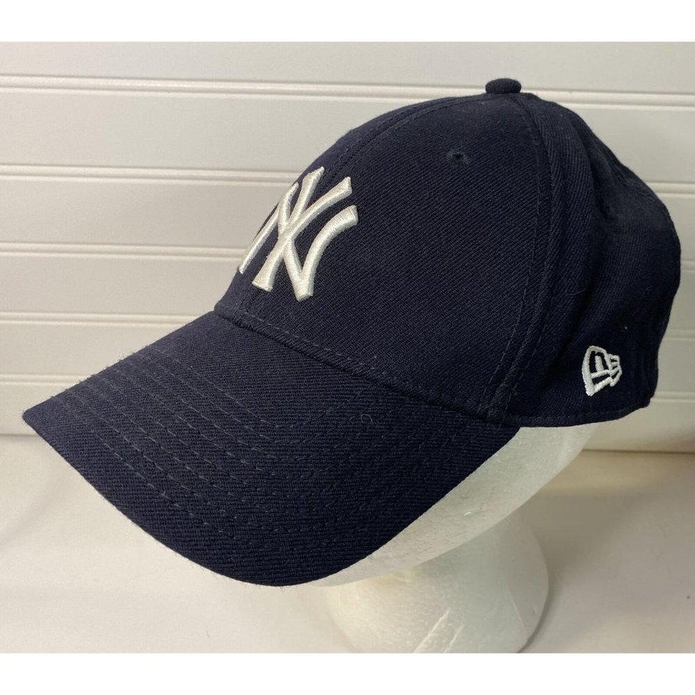 New York Yankees new era fitted hat medium large